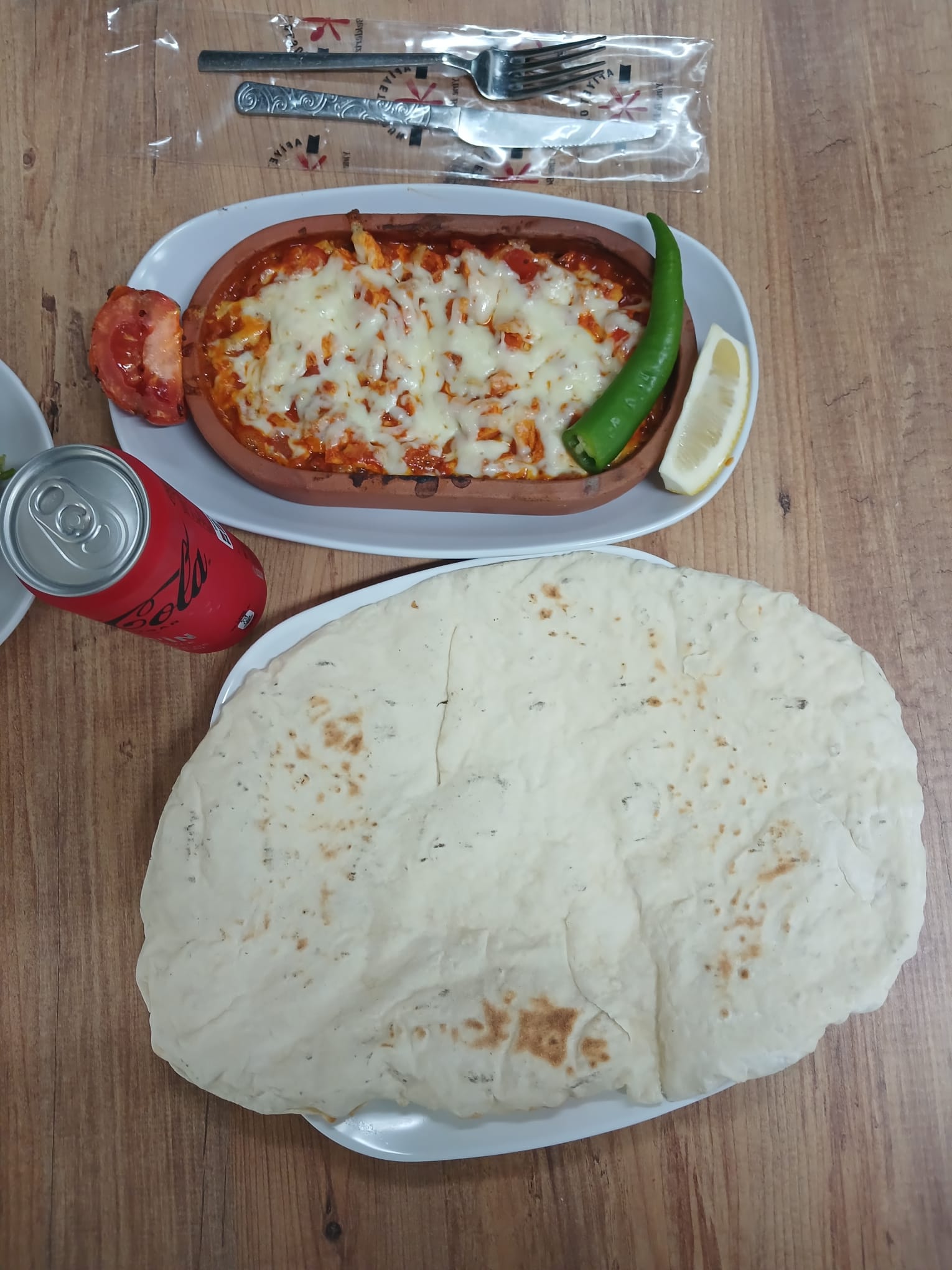 Kale Kardeşler Restoran Pide Çorba Izgara Sulu Yemek