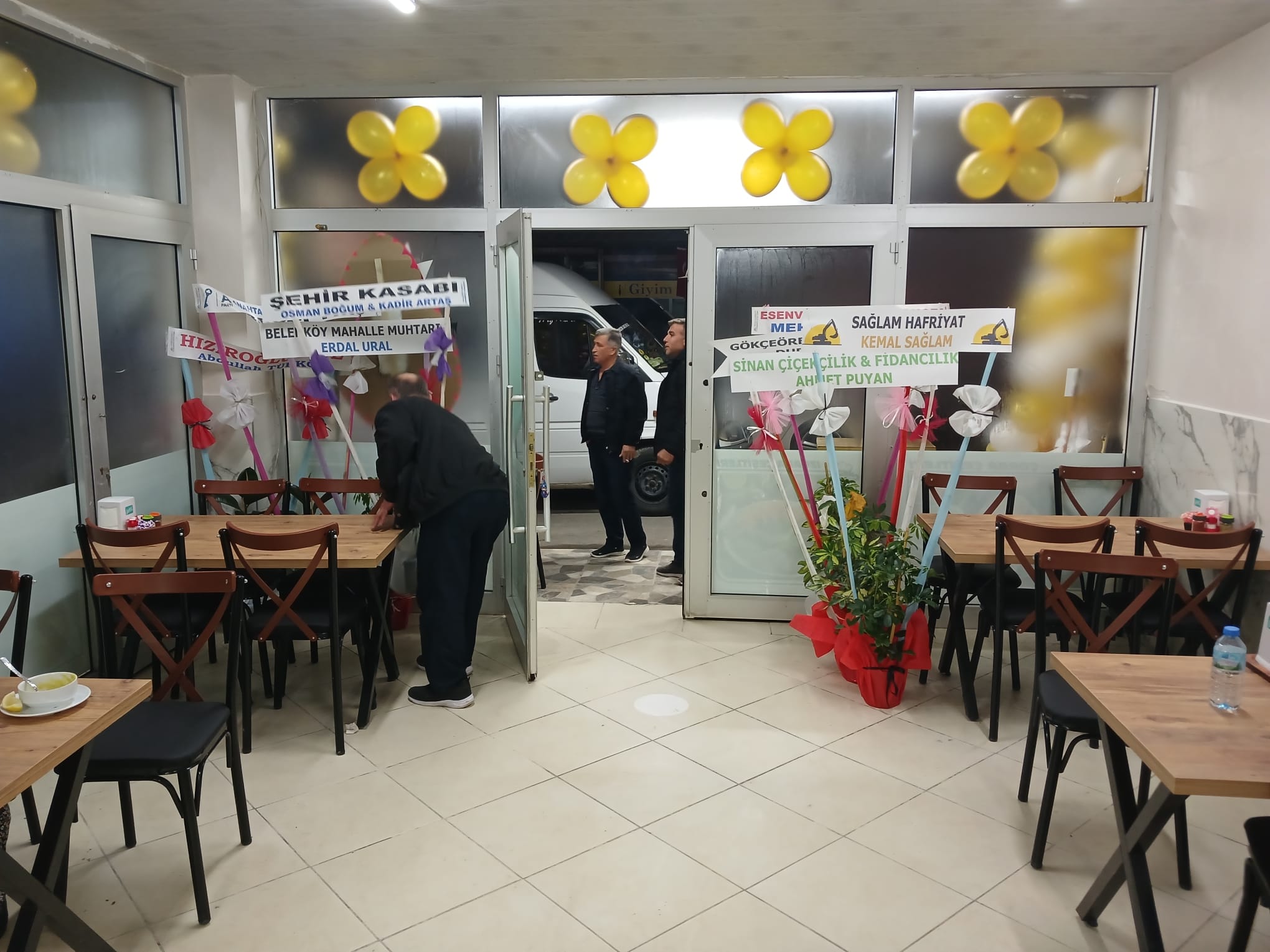 Kale Kardeşler Restoran Pide Çorba Izgara Sulu Yemek