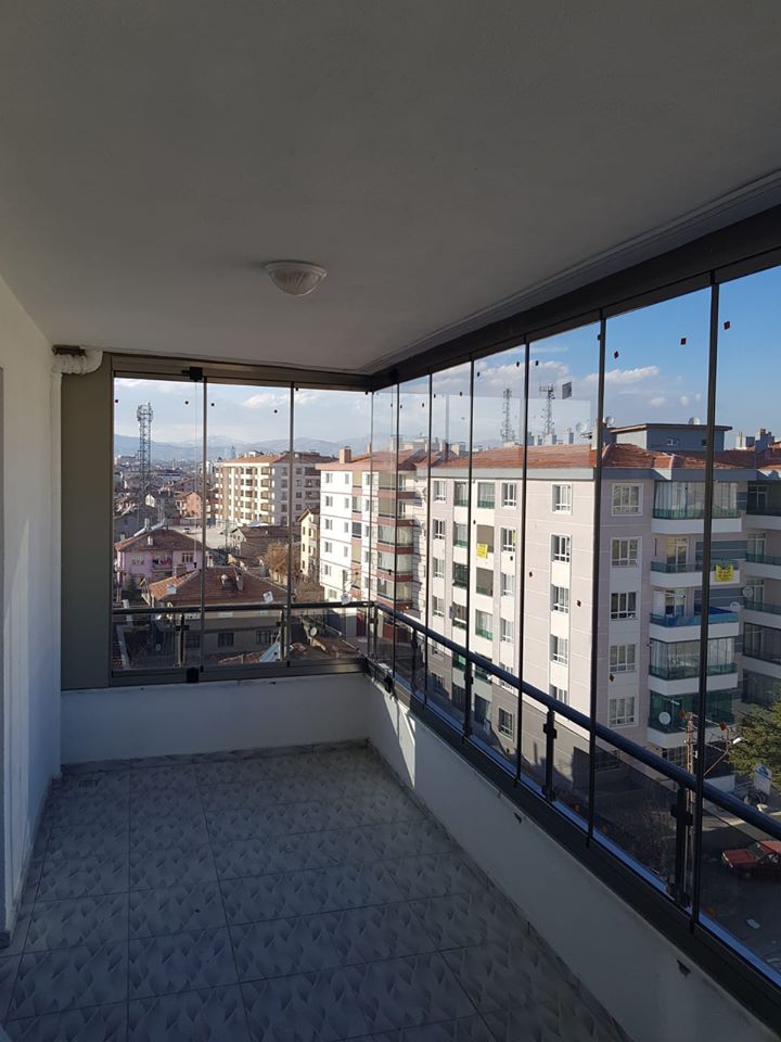 ÖZGÜVEN CAM BALKON Selçukluda Katlanabilir Cam balkon