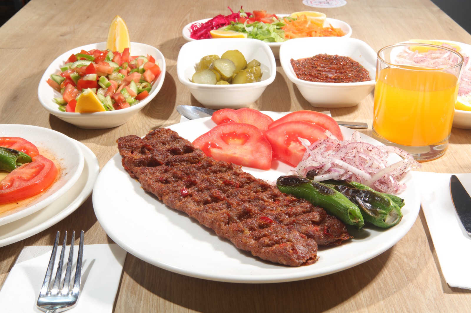 ÖZ SİVAS AS DÖNER 0352 437 38 38