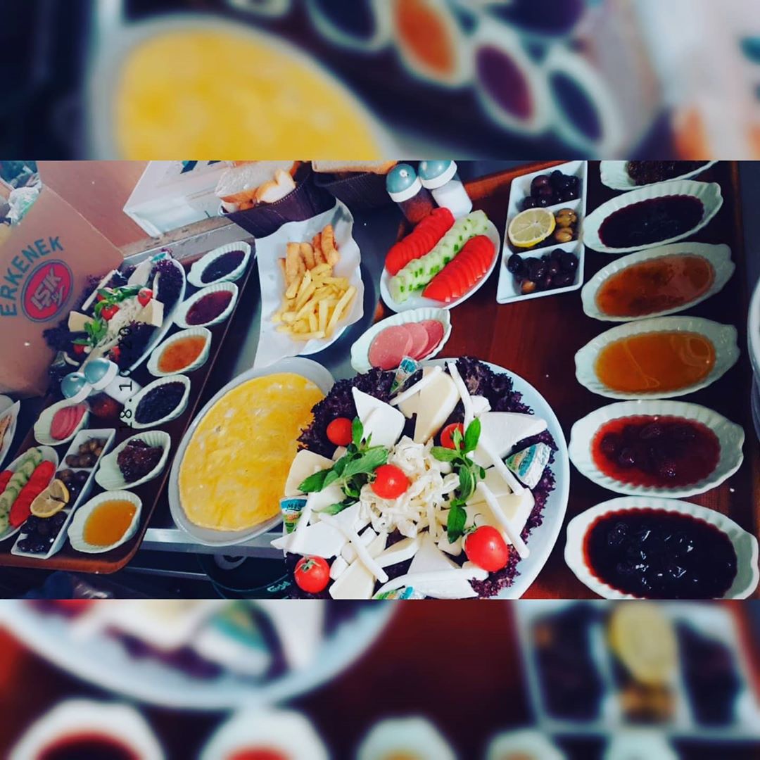 MENDERES CAFE 0549 549 33 84 ÇUKUROVADA SABAH KAHVALTISI