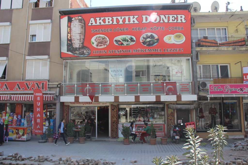 AKBIYIK DÖNER RESTAURANT Çamdibinde Dönerci