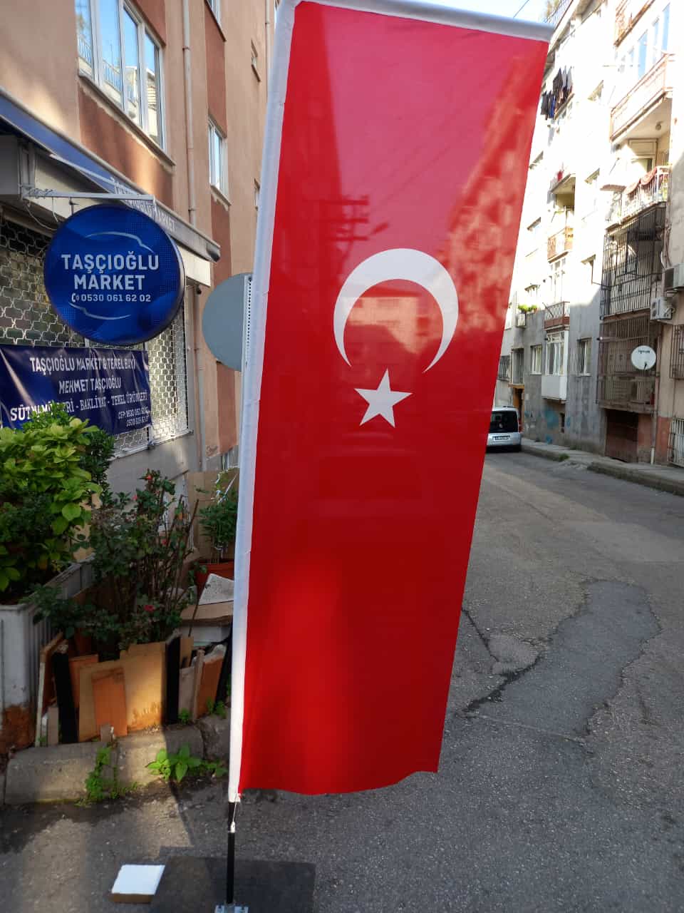 TAŞÇIOĞLU MARKET 0530 061 62 02  