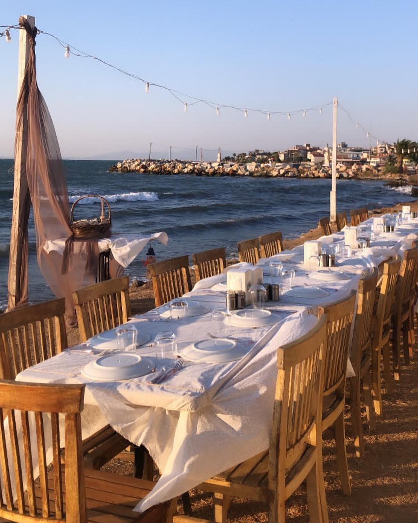 Adresim Urla Restoran Urla da Kuzu Piliç Çevirme 