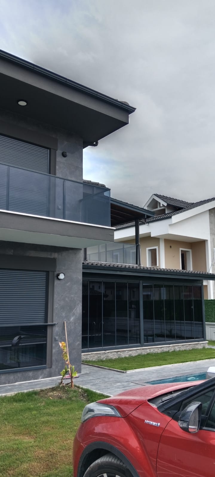 Karadeniz Alüminyum Cam balkon eşikli eşitsiz sürme korkuluk düsakabin plise sineklik