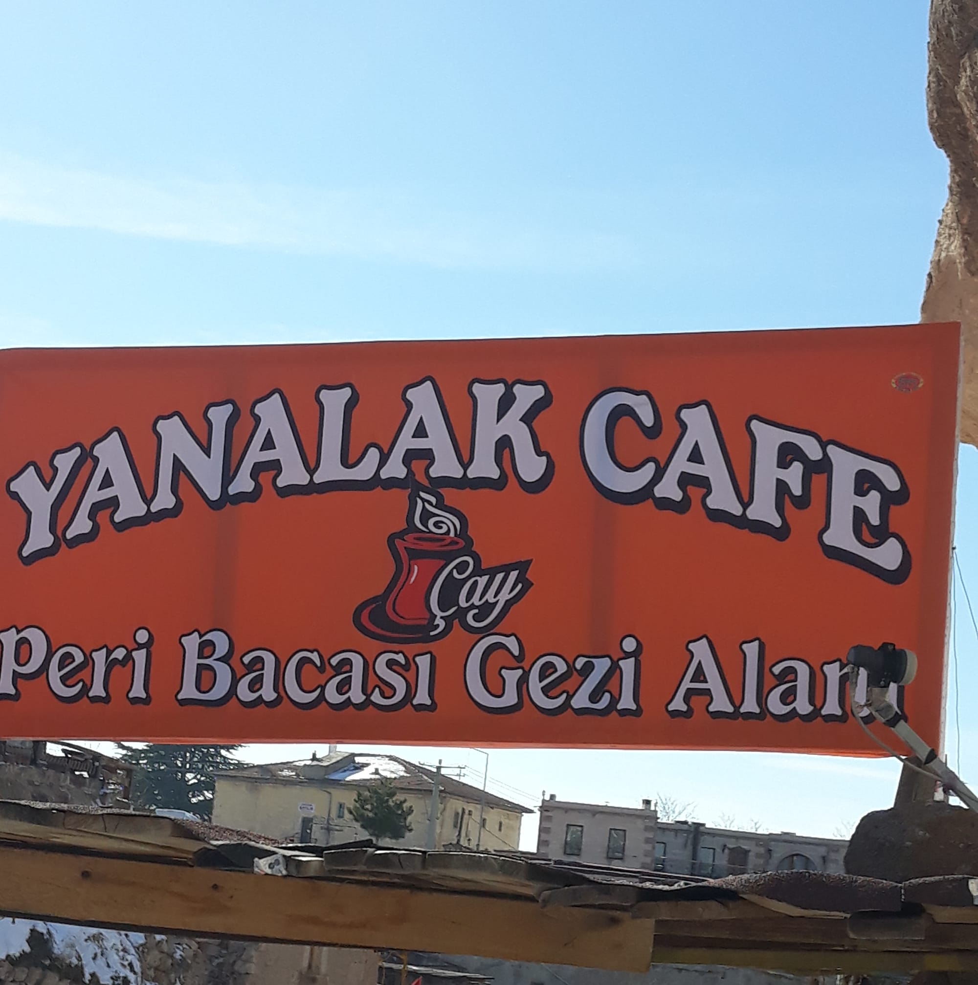 YANALAK CAFE 0530 283 24 70 UÇHİSARDA CAFE