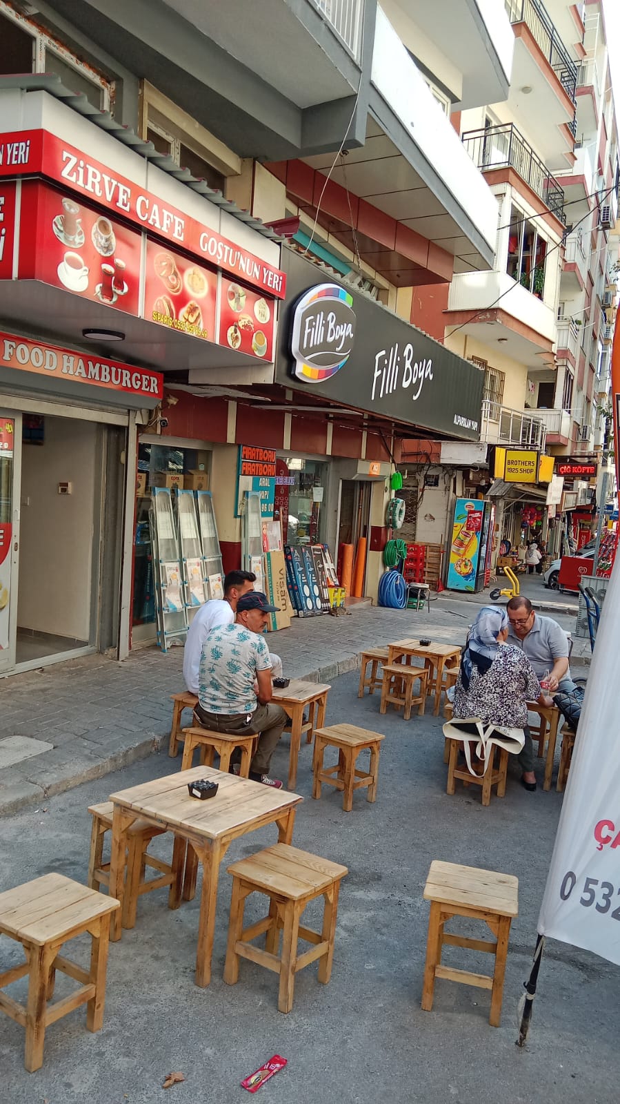 Zirve Cafe Fast Food Karabağlar da Fast Food