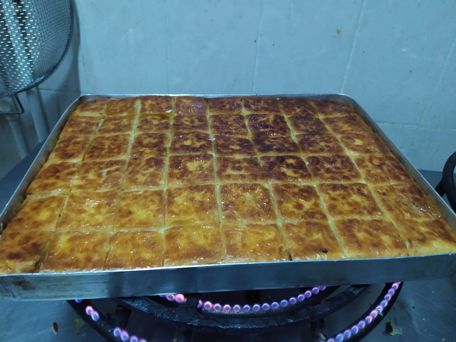 GAZİKENT BAKLAVA BÖREK 0507 111 06 36 KIRIKKALEDE BAKLAVA SALONU