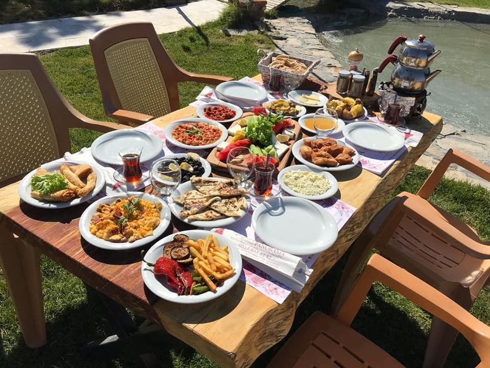 ÇAMLITEPE PANORAMA RESTORANT VE KIR DÜĞÜN SALONU Beyşehirde Et Kebap