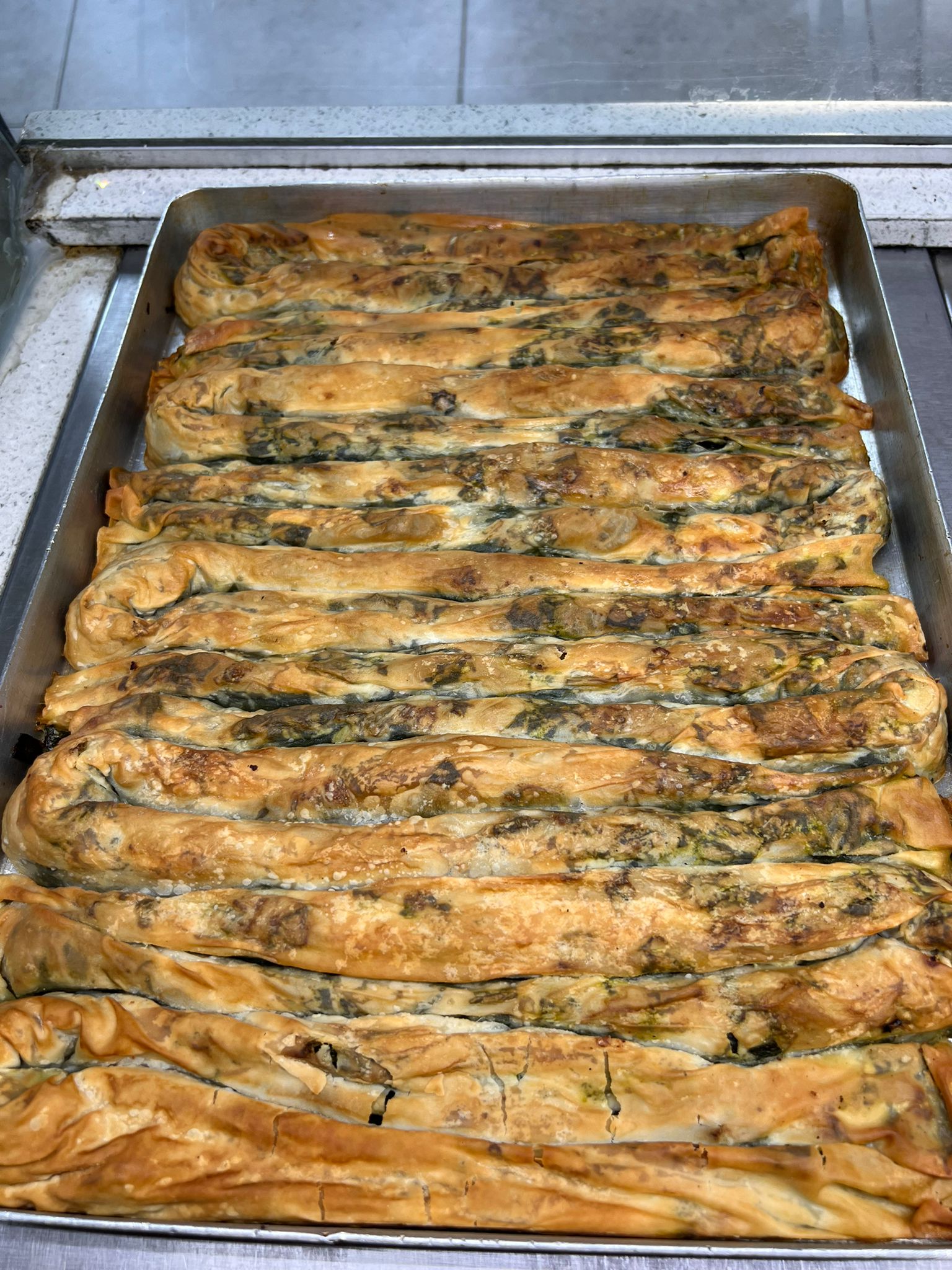 Saça Bureg Meşhur Boşnak Böreği Yeni Foça da Börek