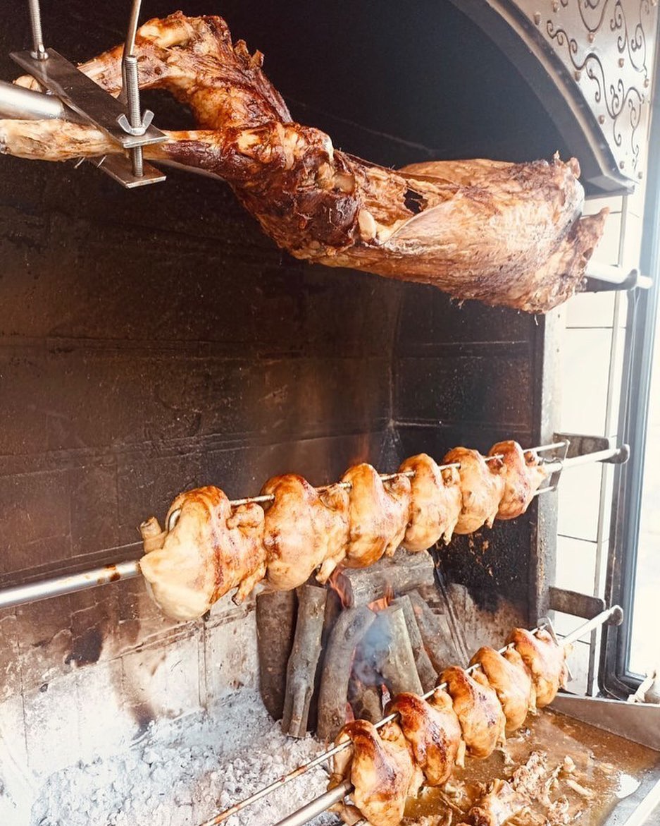 Adresim Urla Restoran Urla da Kuzu Piliç Çevirme 