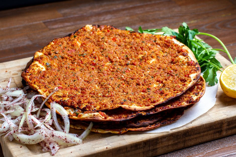 BİZİM PİDE LAHMACUN SALONU 0242 517 16 18