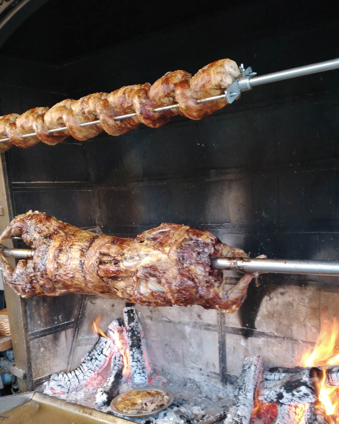 Adresim Urla Restoran Urla da Kuzu Piliç Çevirme 