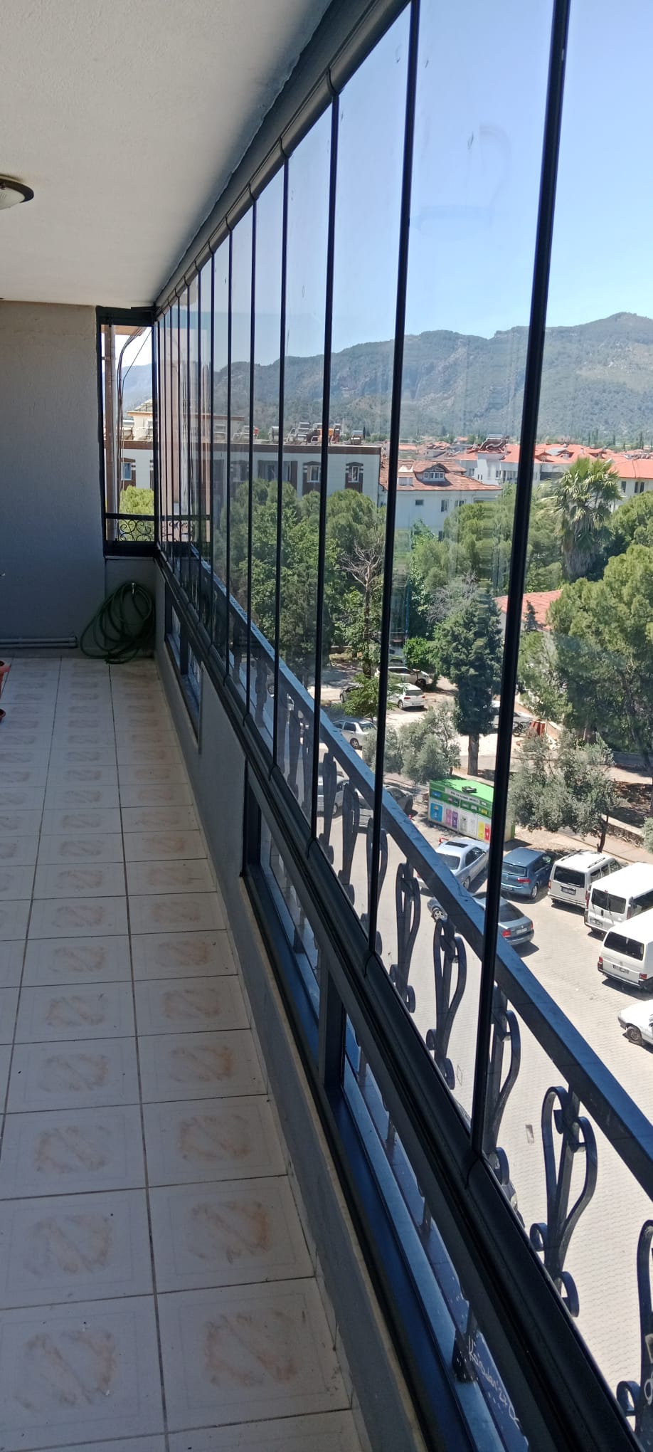 Karadeniz Alüminyum Cam balkon eşikli eşitsiz sürme korkuluk düsakabin plise sineklik