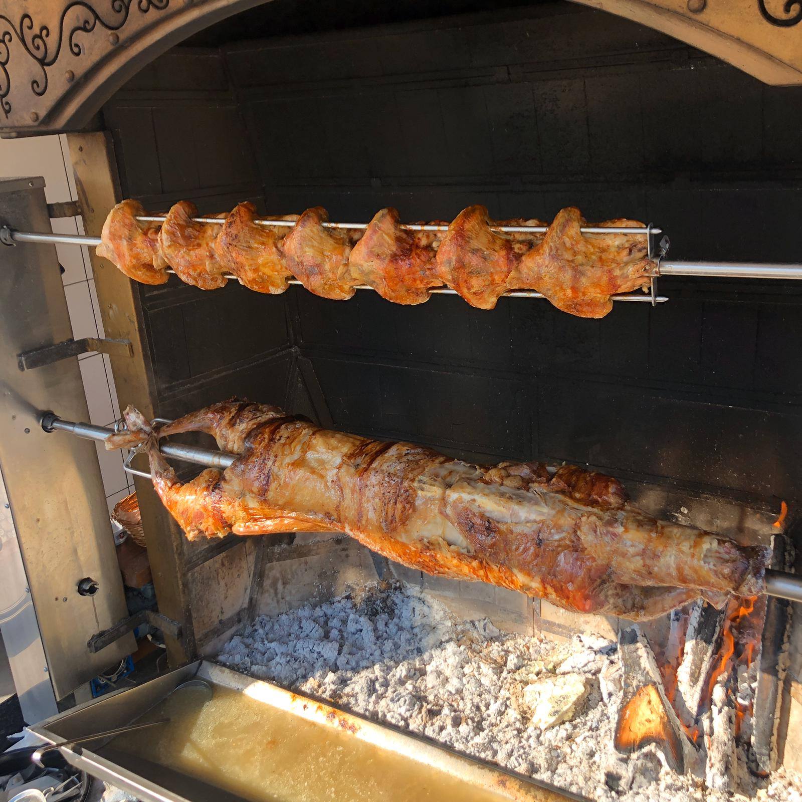 Adresim Urla Restoran Urla da Kuzu Piliç Çevirme 